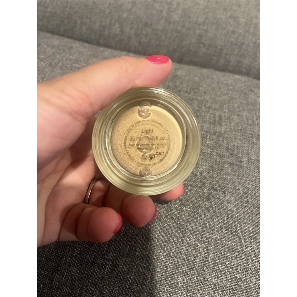 JOSIE MARAN Whipped Argan Oil Beauty Butter Velvet Foundation Light 1.18 Oz NEW - Picture 2 of 2